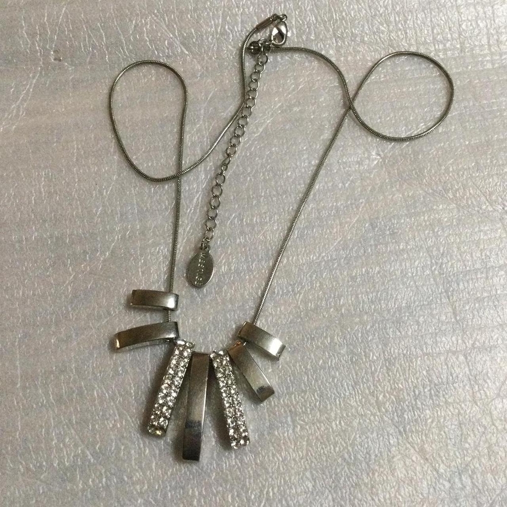 Mestige Rhinestone Necklace - Picture 3 of 3